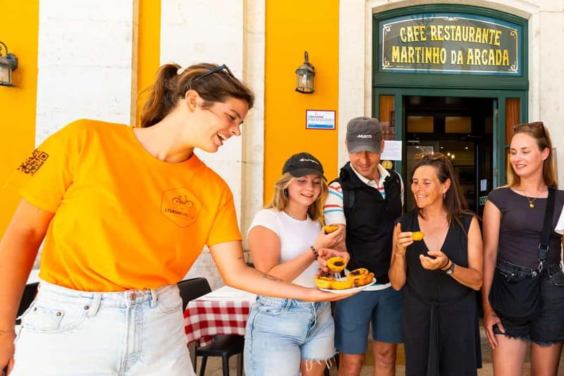 Lisbon: Bike Tour from Lisbon to Belém + Liquor & Pastry - Key Points
