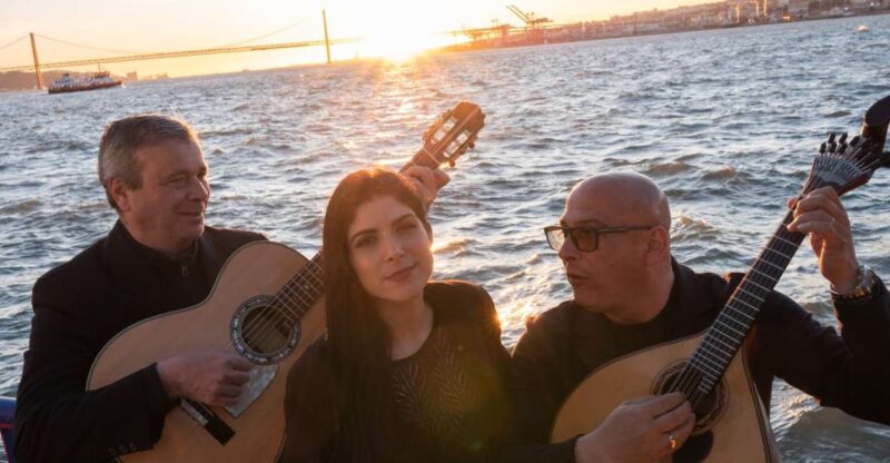 Lisbon: Boat Cruise with Live Fado Performance and a Drink - The Route: From Cais do Sodré to Alfama and Back