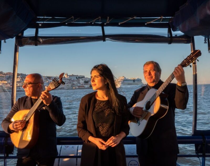 Lisbon: Boat Cruise with Live Fado Performance and a Drink - The Fado Performances: Talented Artists and Traditional Music