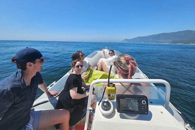 Lisbon: Boat Tour in Paradise - Onboard Refreshments: Wine and Water