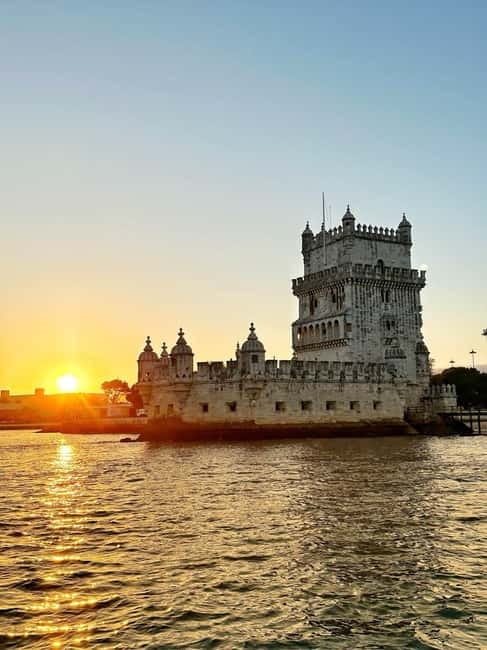 Lisbon: Boat Tour with sunset option - Discover Lisbon from the Water on a 2-Hour Boat Tour with Sunset Option