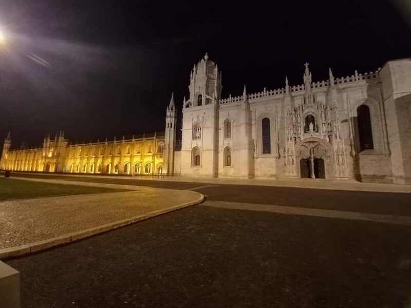 Lisbon by night - Logistical Details and Meeting Arrangements