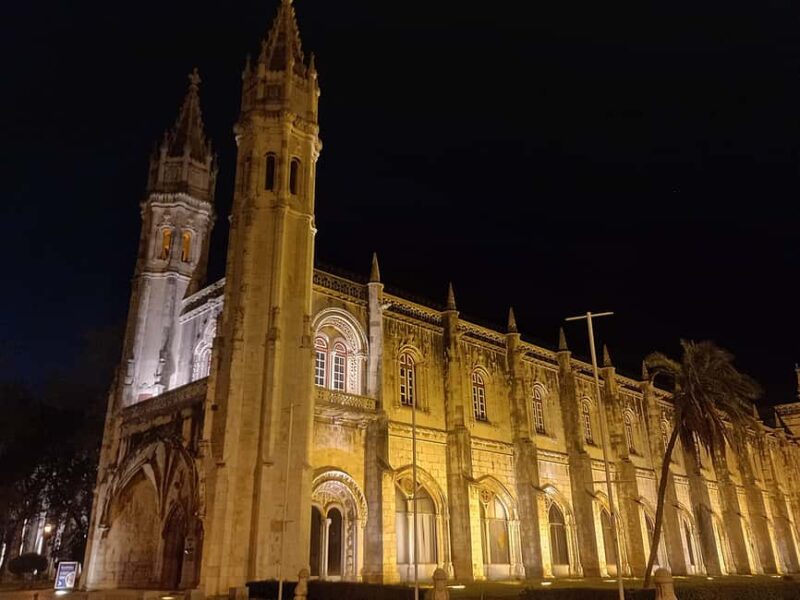 Lisbon by night - Flexibility and Booking Options