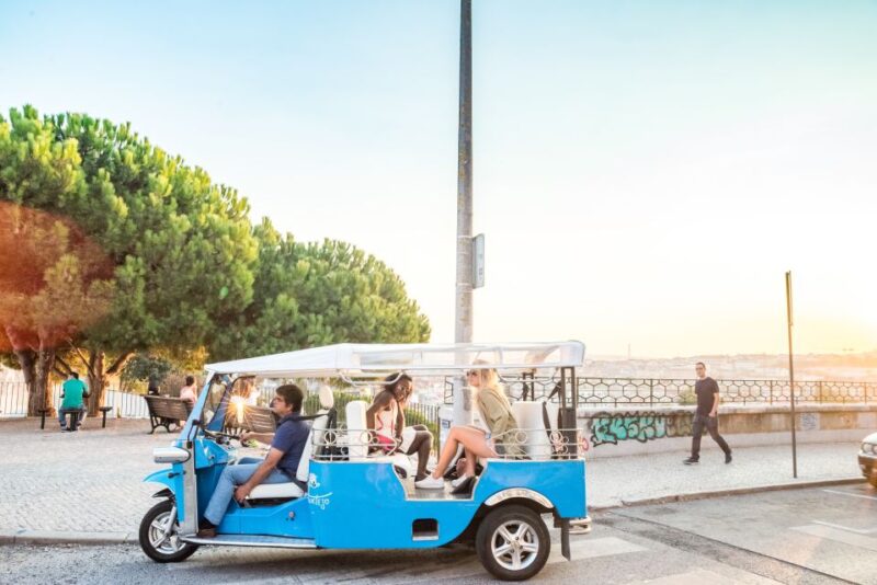Lisbon by Tuk Tuk Guided Tour: City of Neighborhoods - Visiting Lisbon’s Famous Cathedrals and Walls