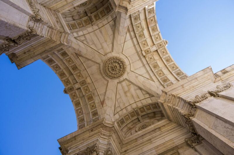 LISBON - Capital of Fado dinner included - PRIVATE TOUR - The Heart of Lisbon: Pombaline Architecture and Hidden Symbols