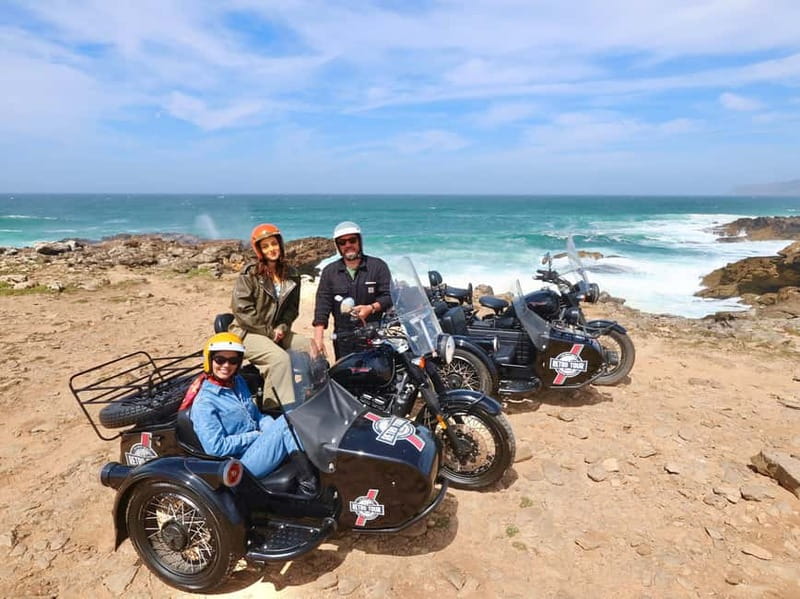 Lisbon : Cascais-Cabo da Roca Motorcycle side-car Tour 2H - Exploring the Cliffs and Beaches at Praia do Guincho