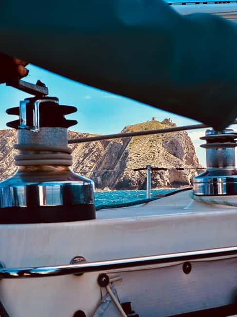 Lisbon: Choose Your Own Sailing Adventure - Two-Night Liveaboard to Sesimbra