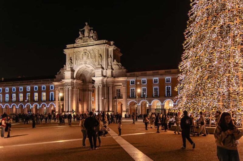 Lisbon: Christmas Lights Private & Flexible Walking Tour - Key Points