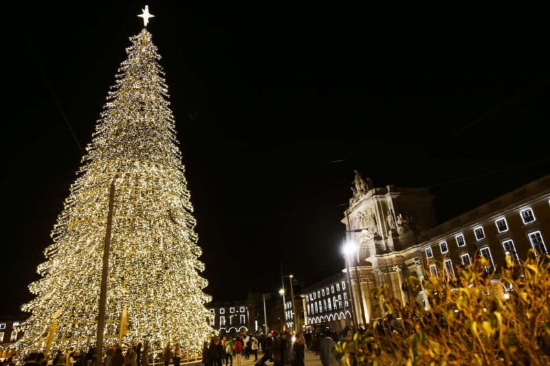 Lisbon: Christmas Lights Tuk-Tuk Tour with Local Guide - Exploring Lisbon’s Brightest Christmas Streets