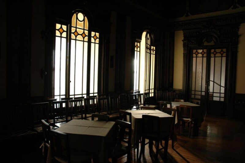 Lisbon: City of Spies Guided Walking Tour - The Connection to Popular Culture and Literature