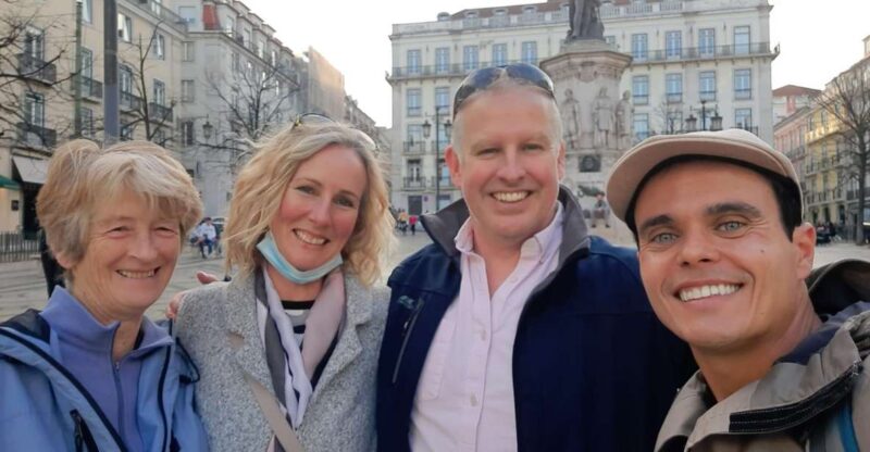 Lisbon: City Sightseeing Private Tour with Guide - Key Points