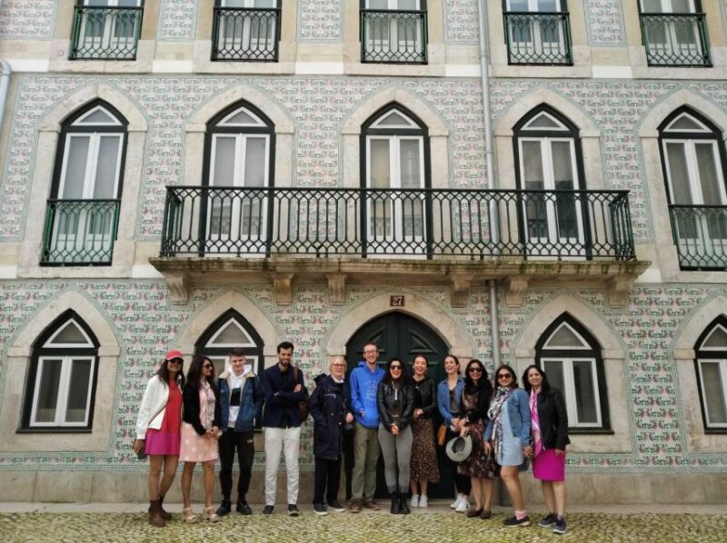 Lisbon: City Sightseeing Private Tour with Guide - Panoramic Views from Portas do Sol