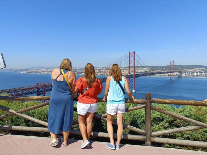 Lisbon: City Sightseeing Tour Tagus Trilogy & Seven Hills - Crossing the 25 de Abril Bridge and Visiting Cristo Rei