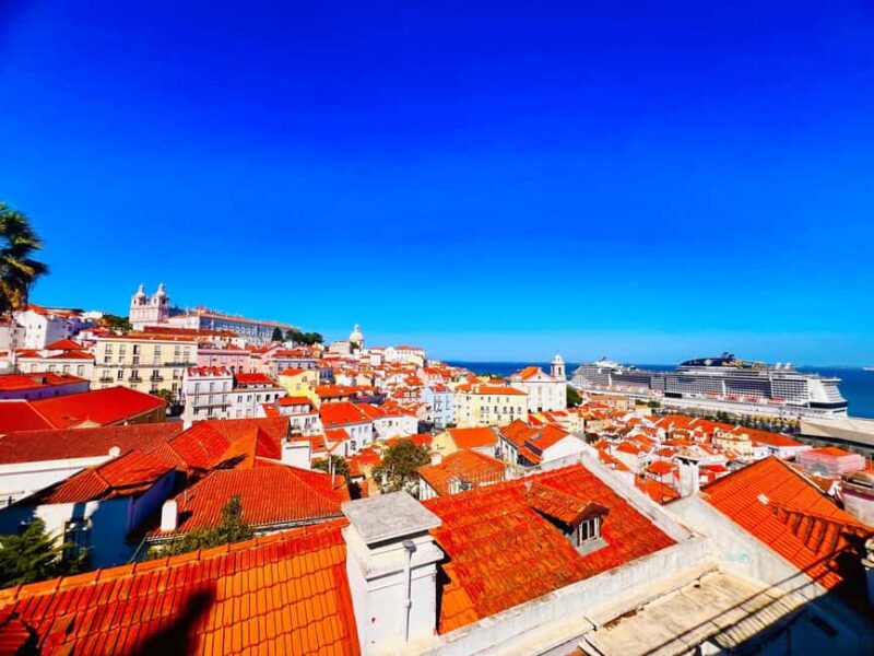 Lisbon: City Tour by Tuk Tuk with Free Souvenir - Practical Details: Meeting Point and Accessibility