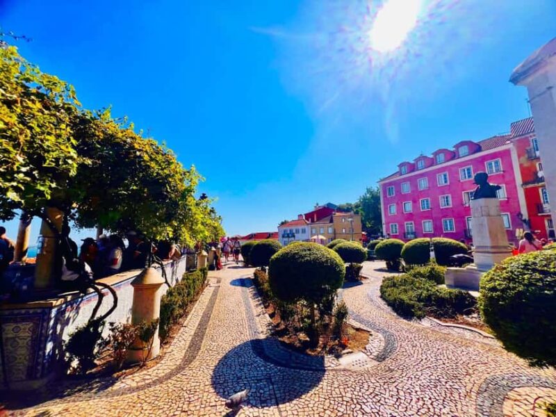 Lisbon: City Tour by Tuk Tuk with Free Souvenir - What Makes This Tour Stand Out