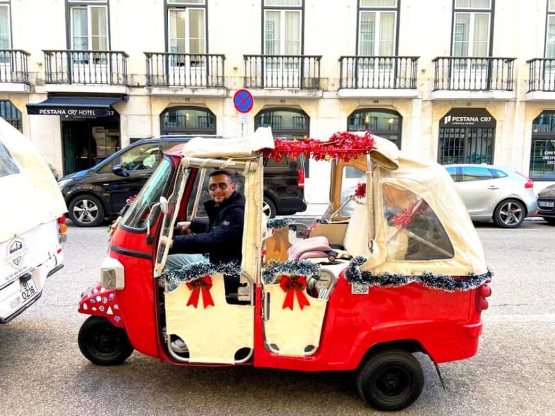 Lisbon: Classic Piaggio Tour through historic and beautiful Lisbon - Exploring Lisbon in a Vintage Piaggio Tuk-Tuk