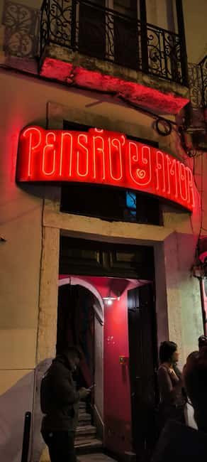 Lisbon: Classic Piaggio Tour through historic and beautiful Lisbon - Comfortable and Personalized Tour Logistics