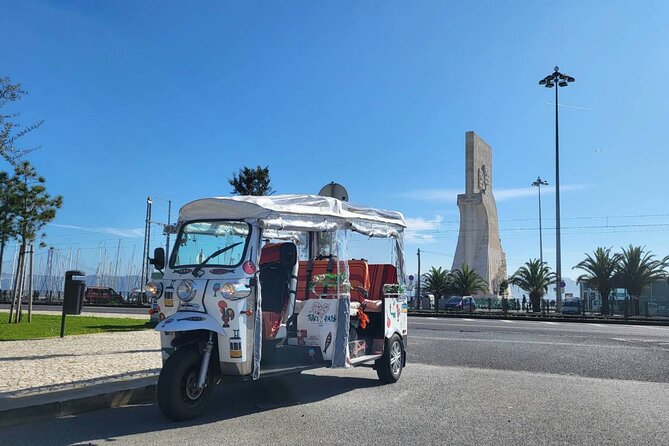 Lisbon Complete Tour! Eco TukTuk Private Guided - Miradouro Sao Pedro de Alcantara and the Funicular Connection