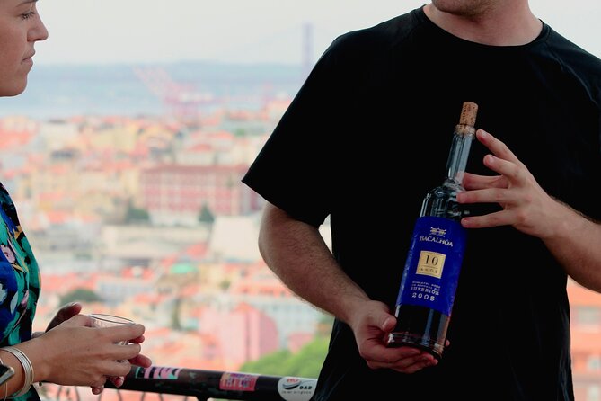 LISBON DAILY TOUR in a Vintage Jeep with FOOD & DRINK Tastings - Exploring the Futuristic Parque das Nações and Cultural Landmarks