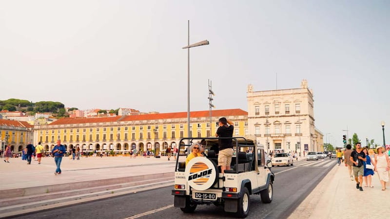 LISBON DAILY TOUR in a Vintage Jeep with FOOD&DRINK Tastings - Exploring Lisbon in a Vintage Jeep