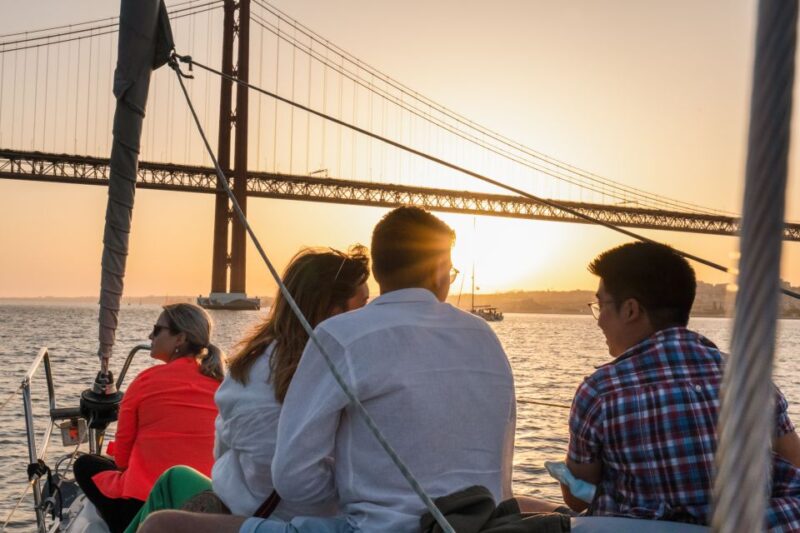 Lisbon: Daytime/Sunset/Night City Sailboat Tour with Drink - Navigating the Landmarks: What Makes Each Stop Special