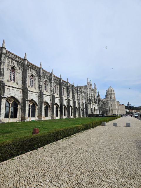 LISBON DELUXE FROM THE HEIGHTS-100% PRIVATE FULL DAY - Key Points