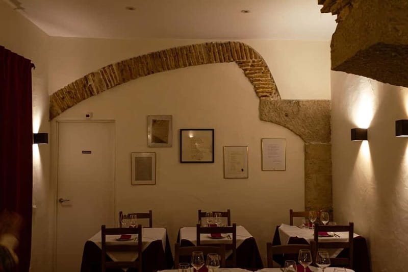 Lisbon: Dinner with Rising Stars of Fado at Canto do Poeta - The Experience of Live Fado in a Small, Personal Setting