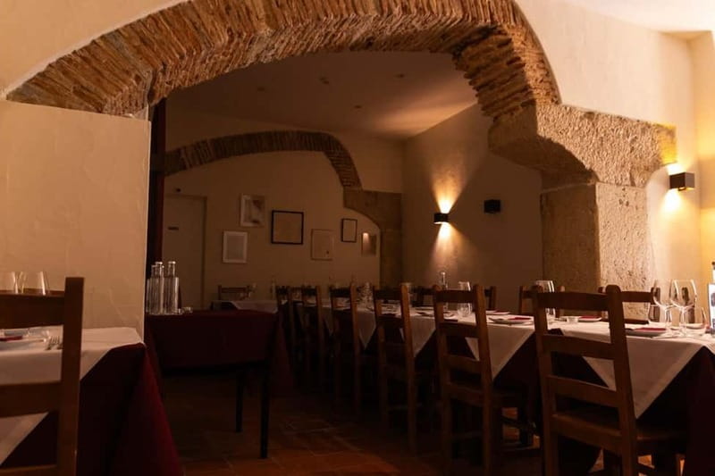 Lisbon: Dinner with Rising Stars of Fado at Canto do Poeta - The Value of a Night with Emerging Fado Talent