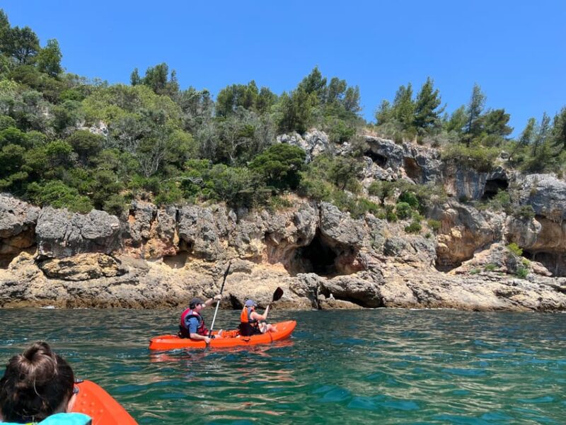 Lisbon: Discover Arrábida beaches by kayak - The Charm of Portinho da Arrábida and Photo Stops
