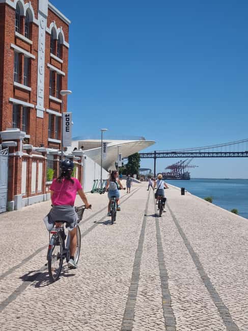 Lisbon: E-Bike Adventure to Belém with Pastel Tasting - Authentic Taste of Portugal: Pastel de Belém