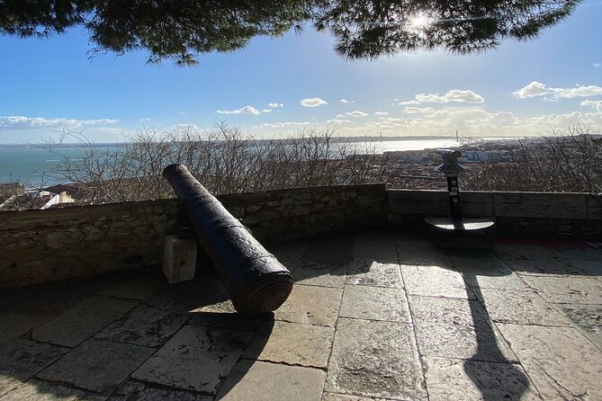 Lisbon: E-ticket to St. George Castle & Audio Tour on Your Phone - Limitations and Traveler Tips