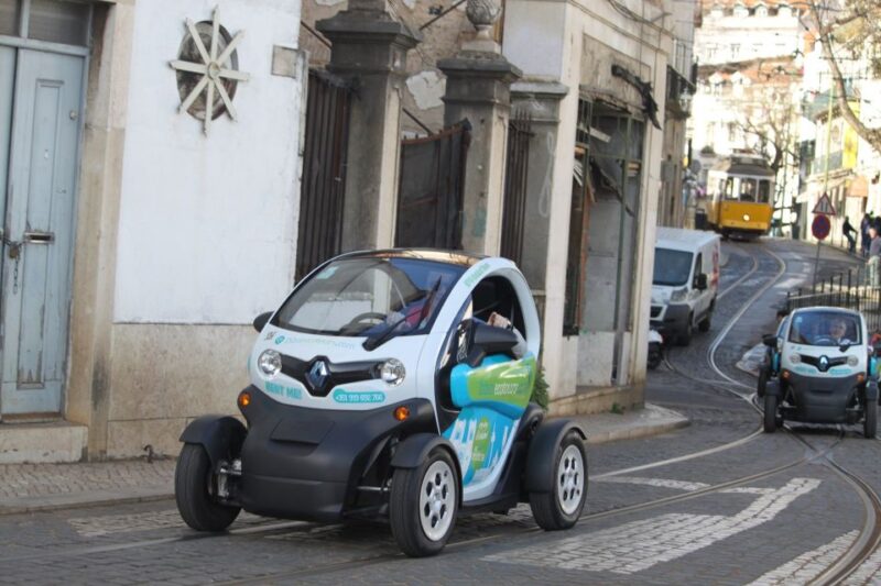 Lisbon: Electric Car Moorish Tour with GPS Audio Guide - Unbeatable Views at Miradouro da Graça and Portas do Sol