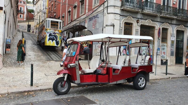 Lisbon: Electric Tuk Tuk Private Tour of the Seven Hills - Customer Satisfaction and Guide Excellence