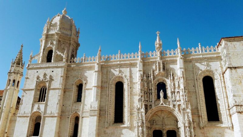 Lisbon Essentials 5H Tuk Tuk seightseeing Tour Free Pickup - Viewing Lisbon’s Best Vantage Points