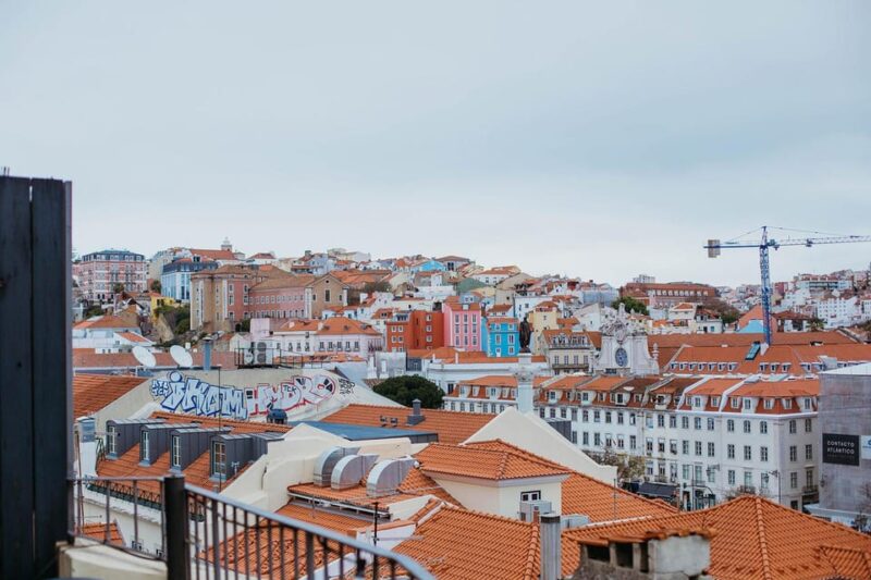 Lisbon: Evening Food & Wine Tour in Bairro Alto - Exploring Bairro Alto’s Historic Streets