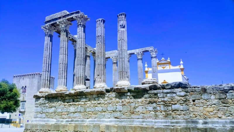 Lisbon: Évora and Alentejo Private Wine Tour - Exploring Évora’s UNESCO World Heritage Old Town