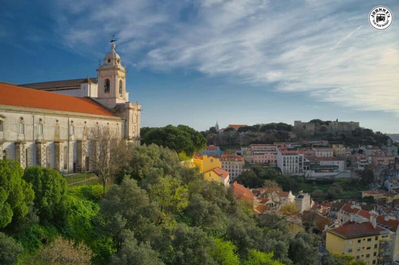 LISBON : EXPLORE OLD TOWN ALFAMA BY ELECTRIC TUK TUK - Key Points