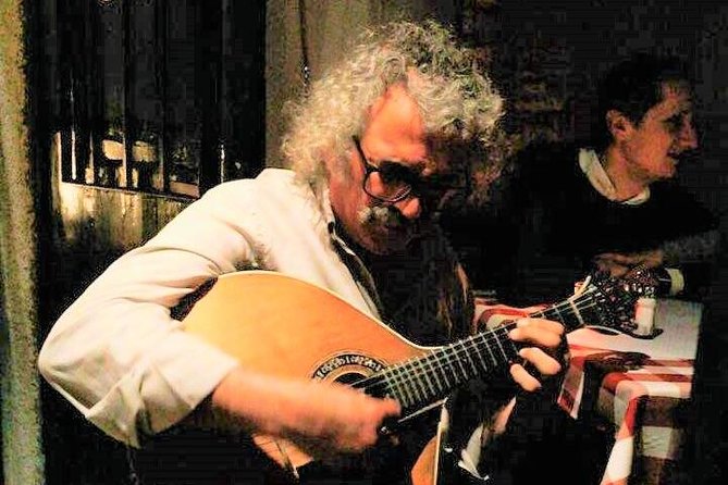 Lisbon Fado Experience: Walking Tour, Dinner and Live Music Show - The Walk Through Mouraria and Alfama