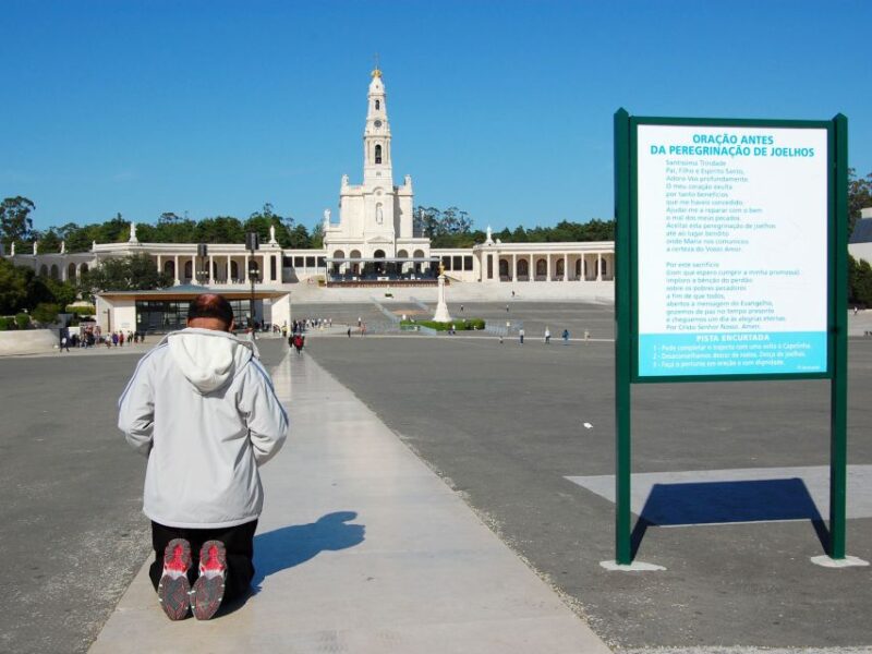 Lisbon Fatima Sanctuary Private Half Day Tour - The Basilica of Our Lady of the Rosary: Modern Religious Architecture