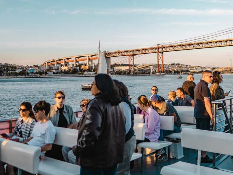 Lisbon Float Party: Most exclusive Boat Party in Lisbon - Drinks, Surprises, and Special Inclusions