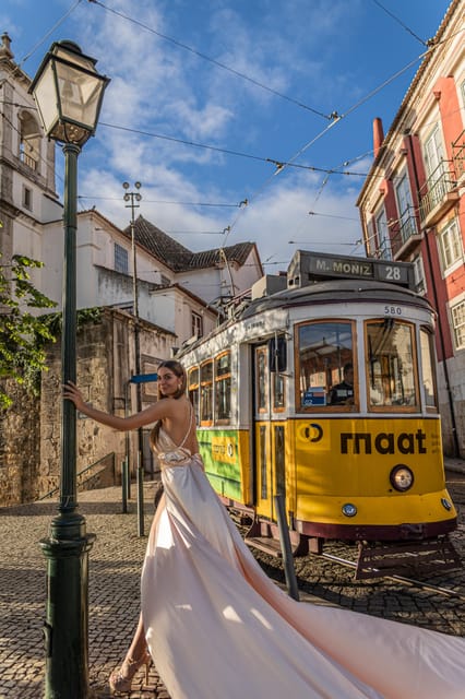 Lisbon: Flying Dress & Fashion Photoshoot at iconic places - Key Points
