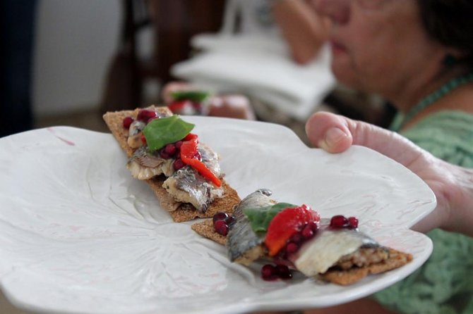 Lisbon Food and Culture: 3 Hour Walking Tour - Sweet Endings and Ginjinha in Moorish Quarter