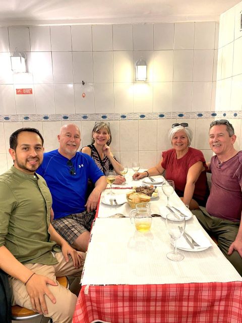 Lisbon: Food and Wine tasting tour of Hidden Gems - Exploring Local Restaurants for Pica-Pau and Heritage