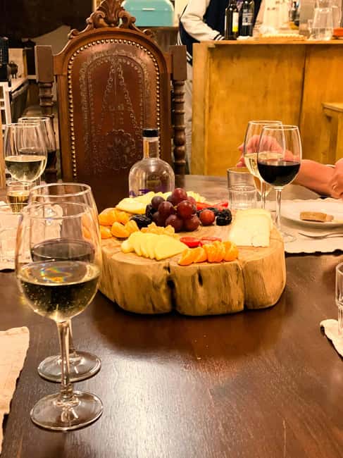 Lisbon: Food and Wine tasting tour of Hidden Gems - Logistics and Meeting Point Details