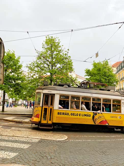 Lisbon: Food and Wine tasting tour of Hidden Gems - The Experience: Authentic Flavors and Personal Touches