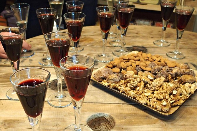 Lisbon Food & Local Drinks Evening Tour by Food Lover Tour - Pacing and Tour Flow