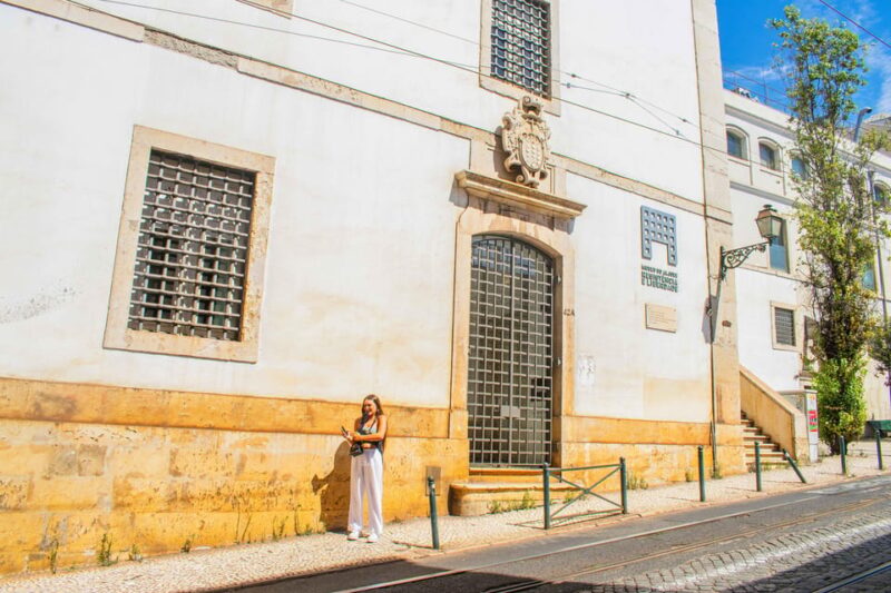 Lisbon: Full-Day Guided Tour with Alfama and Baixa Districts - The Artistic Atmosphere of Chiado and Bairro Alto