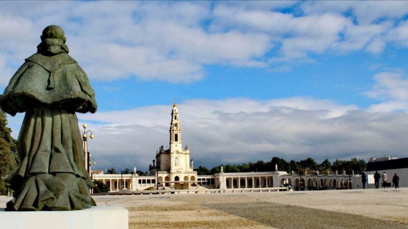 Lisbon: Full-Day Private Guided Tour to Fátima - Discover Fátima with a Private Guide and Comfortable Transport