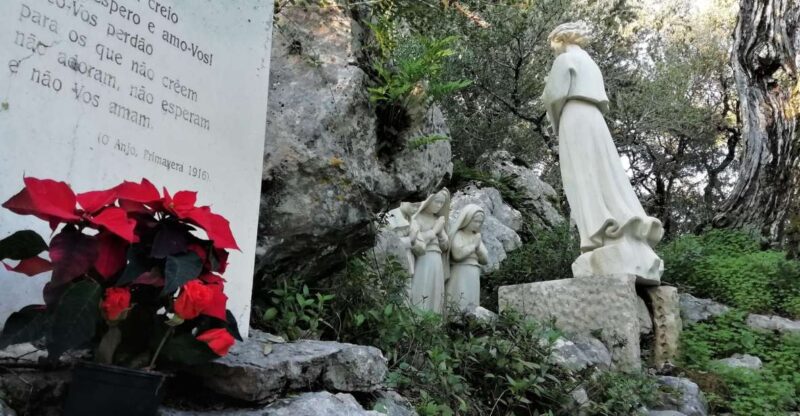 Lisbon: Full-Day Private Guided Tour to Fátima - Visiting the Chapel of the Apparitions and Basilica Marvels