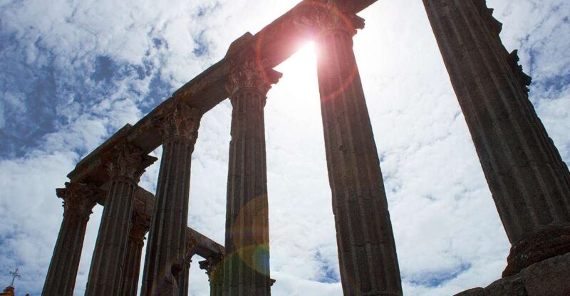 Lisbon: Full-Day Private Tour to Evora and Arraiolos - Exploring Évora’s UNESCO World Heritage Sites